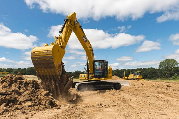 Feil eliminering av CAT320-seriens gravemaskins reiseenhetsavvik
